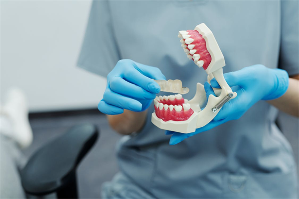 How Poor Oral Health Can Lead to Mouth Ulcers and Canker Sores